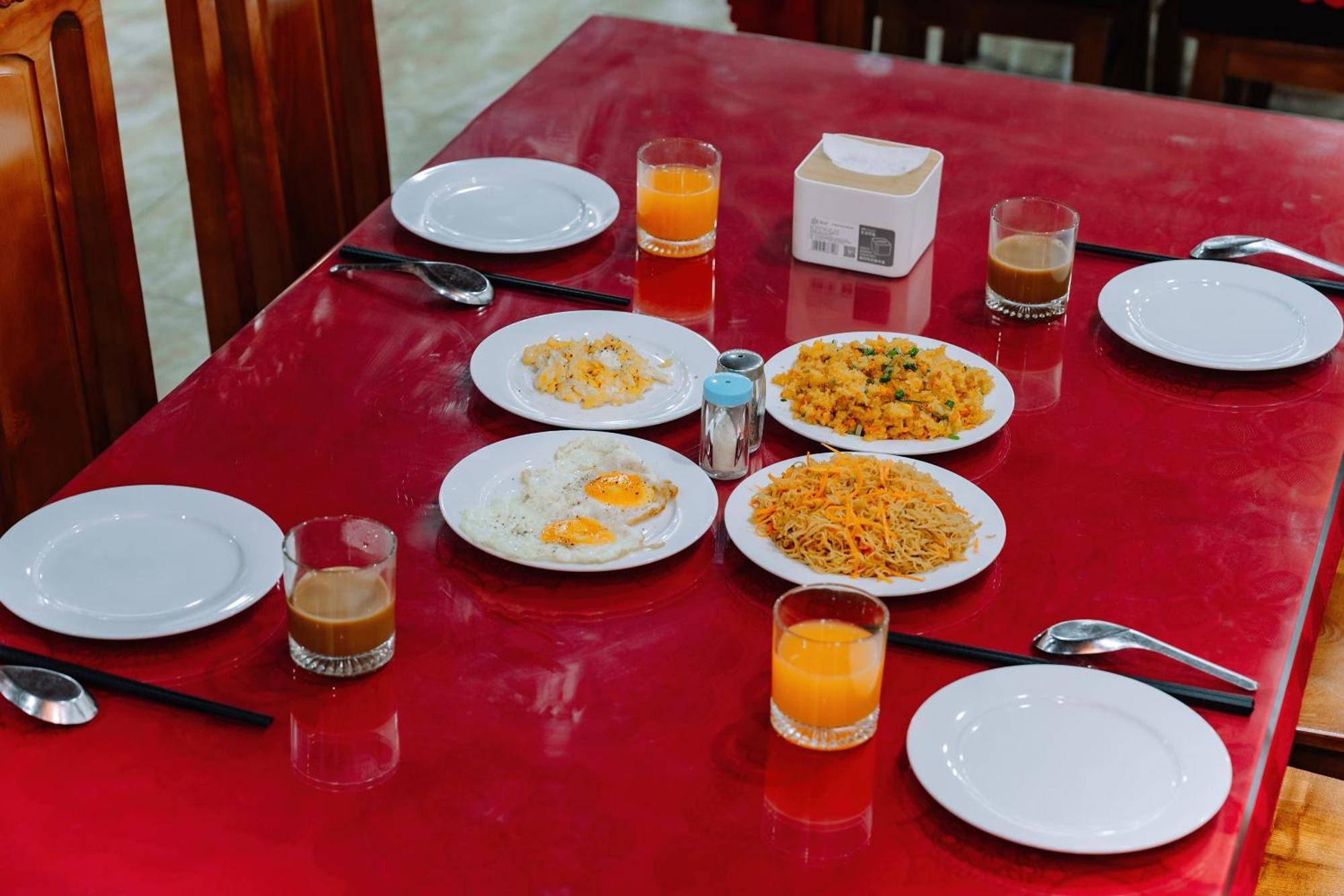 Cat Ba Friendly Hotel Chan Chau ภายนอก รูปภาพ